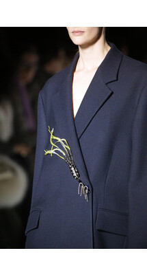 Details Dries Van Noten Fall 2018 Ready-to-Wear , Детали коллекции Дрис Ван Нотен осень зима 2018 , Fashion show , неделя моды в Париже , PFW , Paris Fashion Week , Mainstyles
